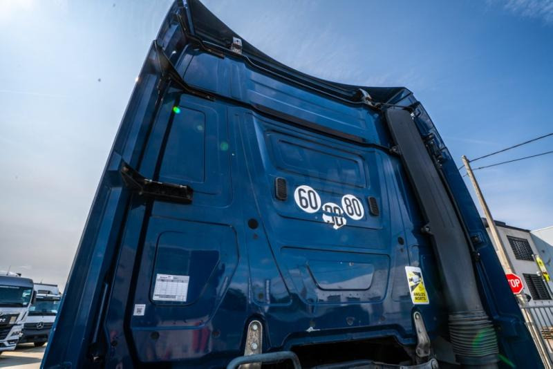 Lease a Mercedes ACTROS 1846 LS Mercedes ACTROS 1846 LS: picture 8