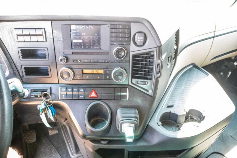Tractor unit Mercedes ACTROS 1848 LS: picture 6