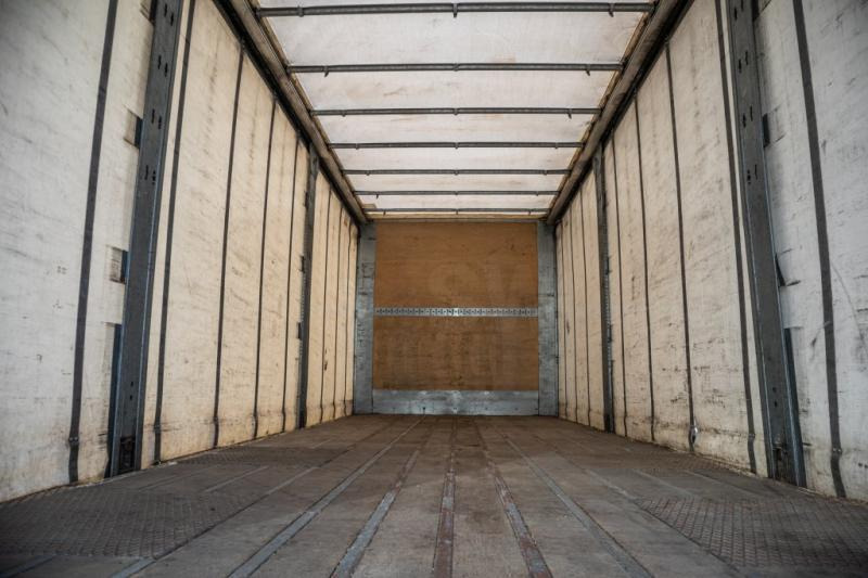 Curtainsider truck Volvo FM330-6x2-10 pneus/tires-intarder: picture 9