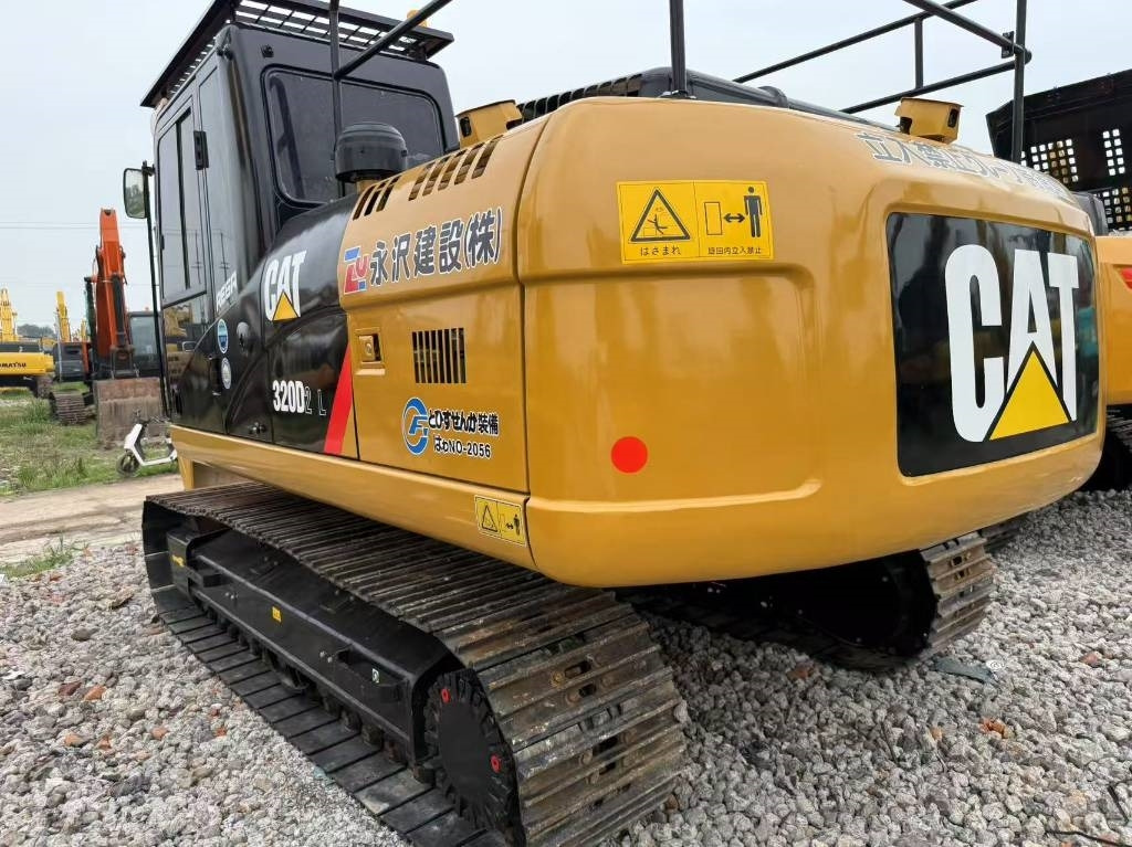 CAT 320D2  - Crawler excavator: picture 3 CAT 320D2  - Crawler excavator: picture 3