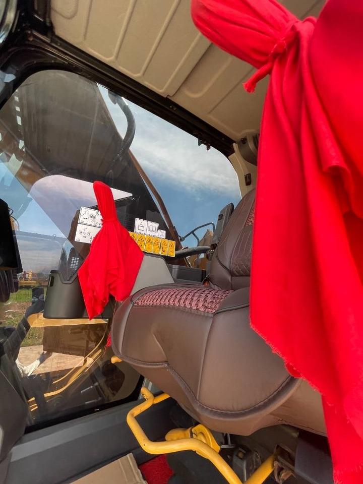 CAT 330GC - Crawler excavator: picture 2 CAT 330GC - Crawler excavator: picture 2