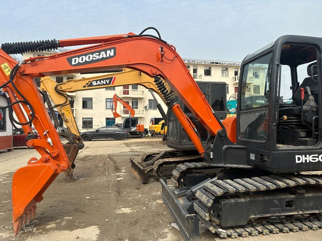 Doosan DH 60-7 - Crawler excavator: picture 2 Doosan DH 60-7 - Crawler excavator: picture 2