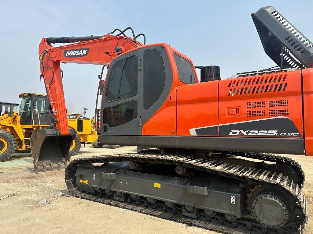 Doosan DX 225 LC - Crawler excavator: picture 2 Doosan DX 225 LC - Crawler excavator: picture 2