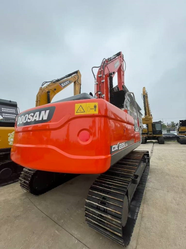 Doosan DX 225 LC - Crawler excavator: picture 3 Doosan DX 225 LC - Crawler excavator: picture 3
