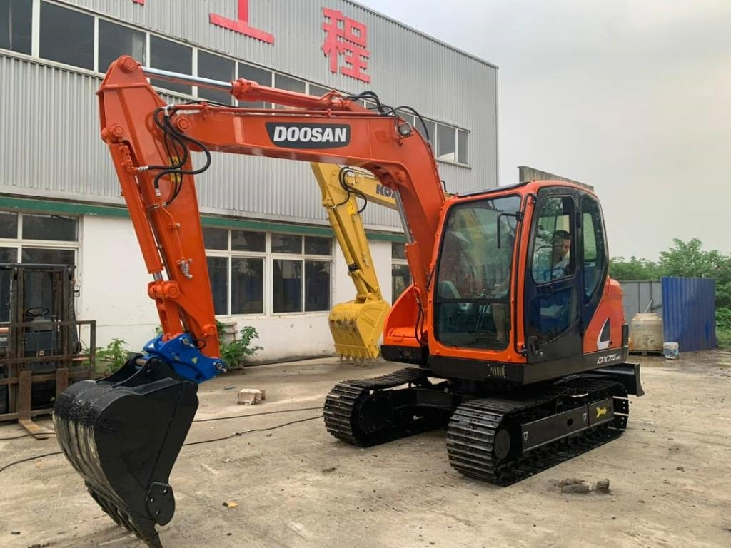 Doosan DX 75  - Mini excavator: picture 3 Doosan DX 75  - Mini excavator: picture 3