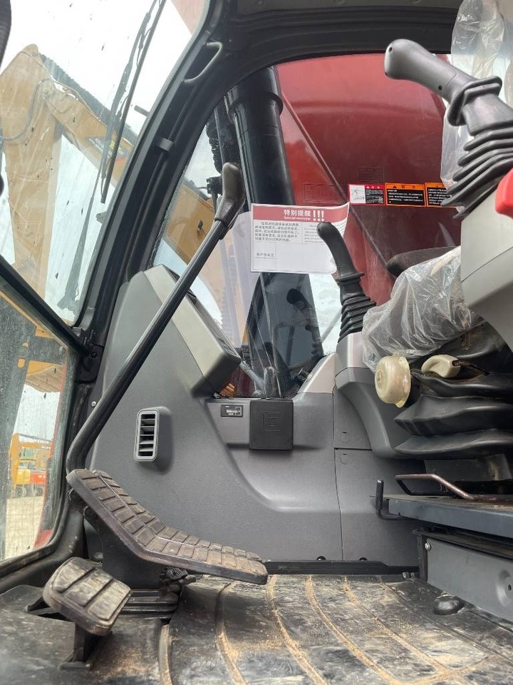 Doosan DX225LCA  - Crawler excavator: picture 2 Doosan DX225LCA  - Crawler excavator: picture 2