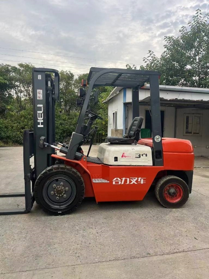 Heli CPC 30 - Diesel forklift: picture 3 Heli CPC 30 - Diesel forklift: picture 3