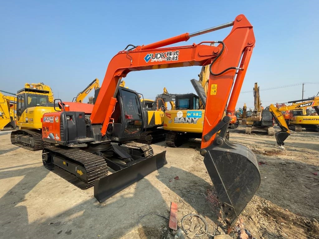 Hitachi ZX 75 - Crawler excavator: picture 1 Hitachi ZX 75 - Crawler excavator: picture 1