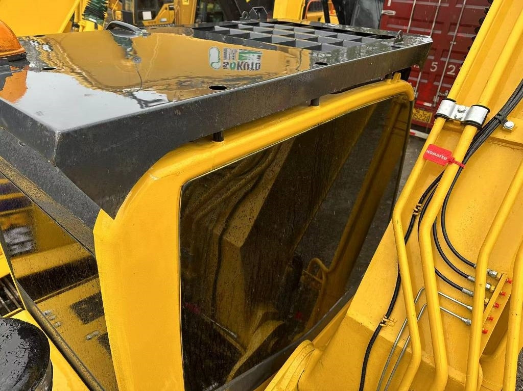 Komatsu PC 200 - Crawler excavator: picture 2 Komatsu PC 200 - Crawler excavator: picture 2