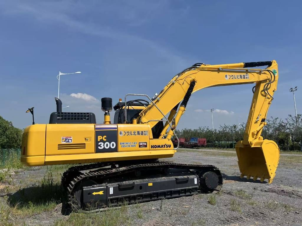 Crawler excavator Komatsu PC 300: picture 1
