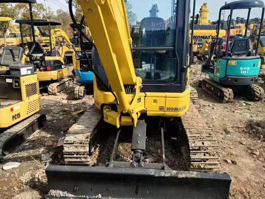 Komatsu PC 35 - Mini excavator: picture 2 Komatsu PC 35 - Mini excavator: picture 2
