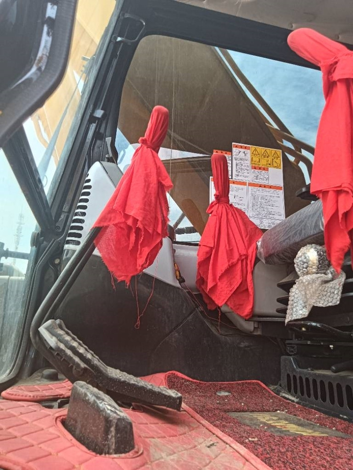 Komatsu PC 350  - Crawler excavator: picture 5 Komatsu PC 350  - Crawler excavator: picture 5