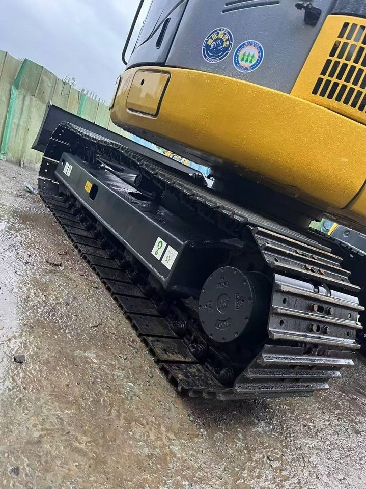 Komatsu PC 78  - Crawler excavator: picture 2 Komatsu PC 78  - Crawler excavator: picture 2