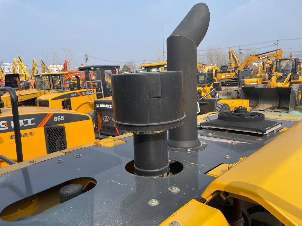 Liugong 956 - Crawler loader: picture 3 Liugong 956 - Crawler loader: picture 3