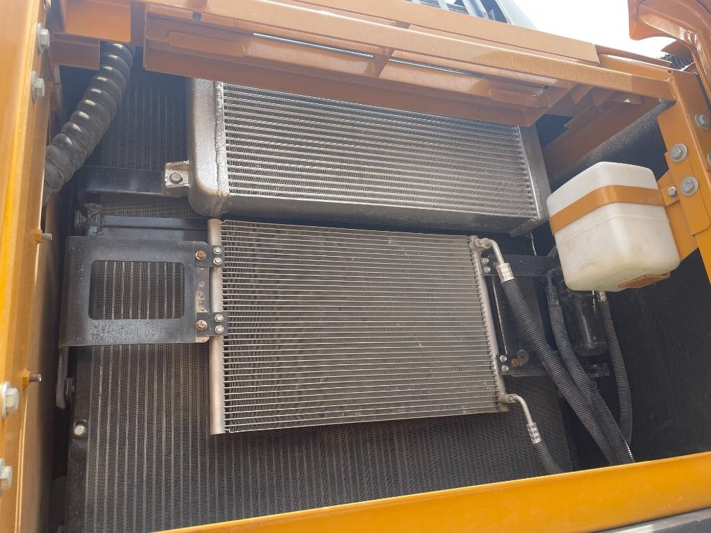 Crawler excavator Sany SY 365 H: picture 7