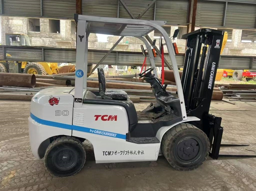 TCM FD 30 - Diesel forklift: picture 2 TCM FD 30 - Diesel forklift: picture 2