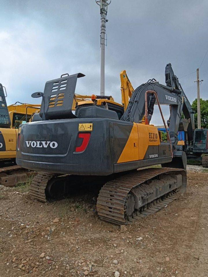 Volvo EC 210 B LC - Crawler excavator: picture 2 Volvo EC 210 B LC - Crawler excavator: picture 2