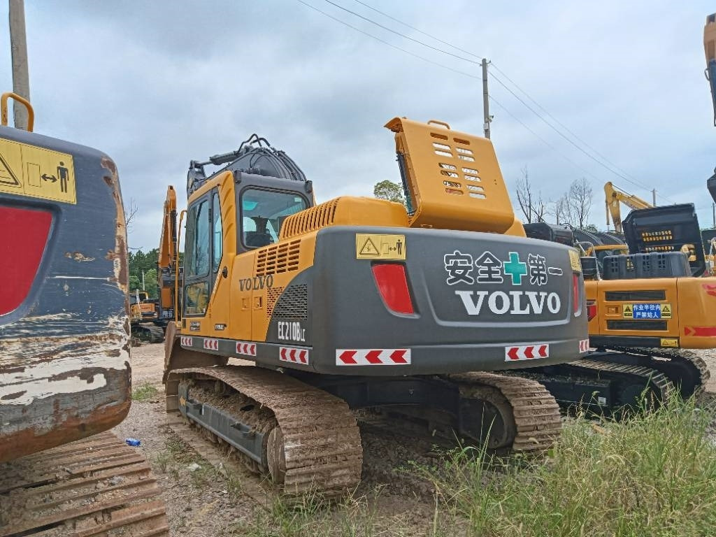 Volvo EC 210 B LC - Crawler excavator: picture 3 Volvo EC 210 B LC - Crawler excavator: picture 3