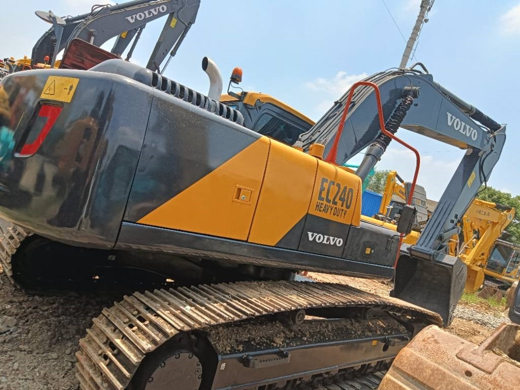 Volvo EC 240 - Crawler excavator: picture 2 Volvo EC 240 - Crawler excavator: picture 2