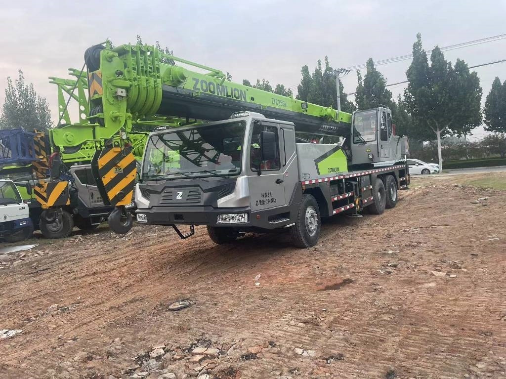 Zoomlion ZTC550V - Crawler crane: picture 5 Zoomlion ZTC550V - Crawler crane: picture 5