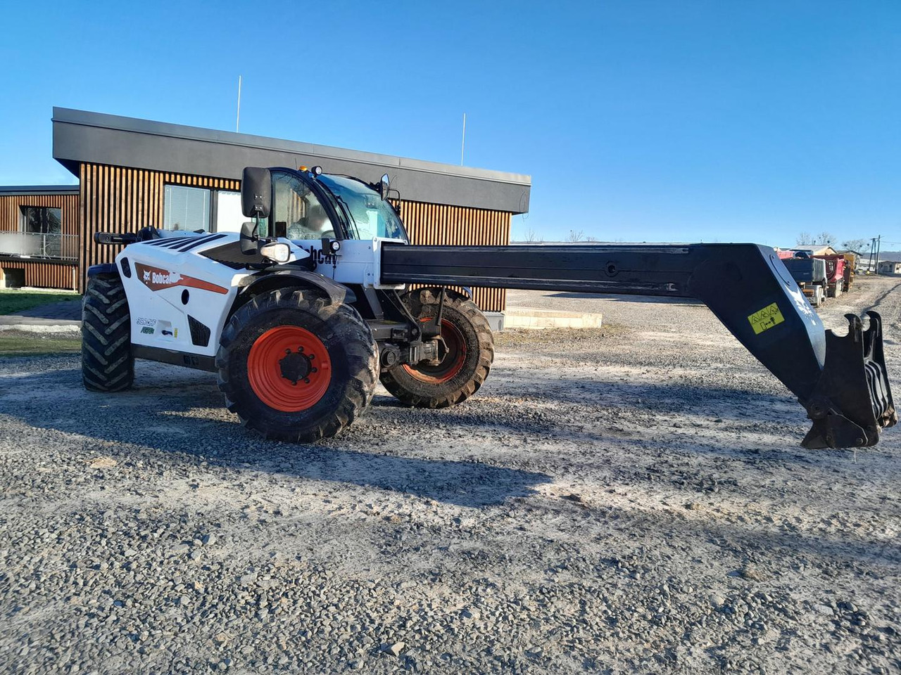 Bobcat TL, 38-70 Agri , HF 135 HP AGRI STAGE V - Telescopic handler: picture 2 Bobcat TL, 38-70 Agri , HF 135 HP AGRI STAGE V - Telescopic handler: picture 2