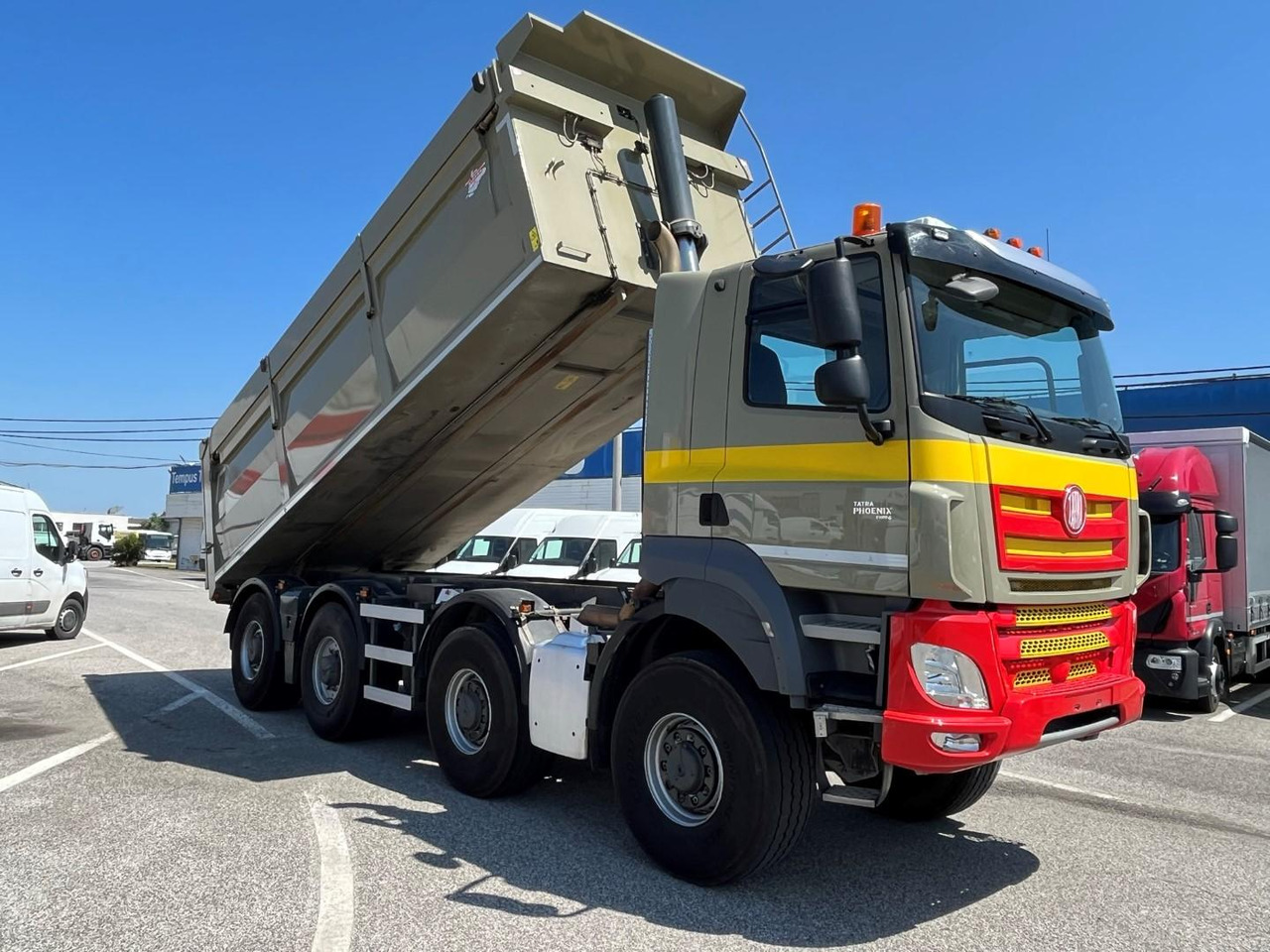 Tatra Phoenix 8x8 jednostranný sklápač, rv 2019, Sklápač S1 - Tipper: picture 1 Tatra Phoenix 8x8 jednostranný sklápač, rv 2019, Sklápač S1 - Tipper: picture 1