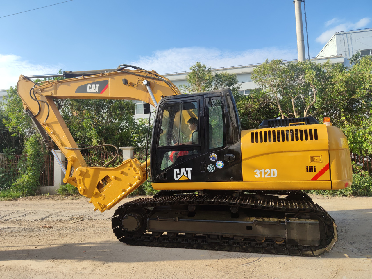 CATERPILLAR 312D - Crawler excavator: picture 1 CATERPILLAR 312D - Crawler excavator: picture 1