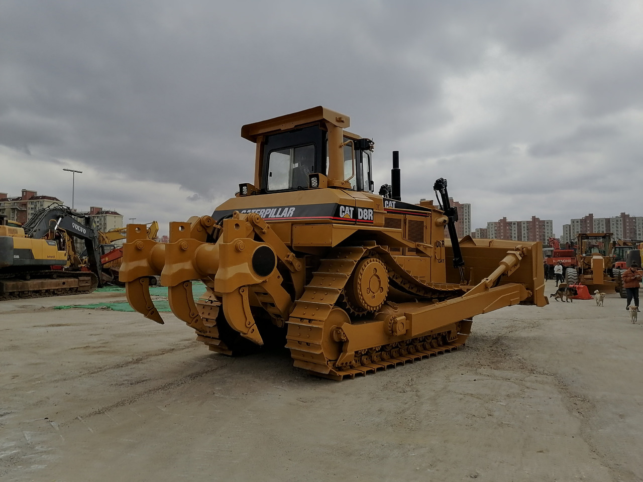 CATERPILLAR D8R - Bulldozer: picture 4 CATERPILLAR D8R - Bulldozer: picture 4
