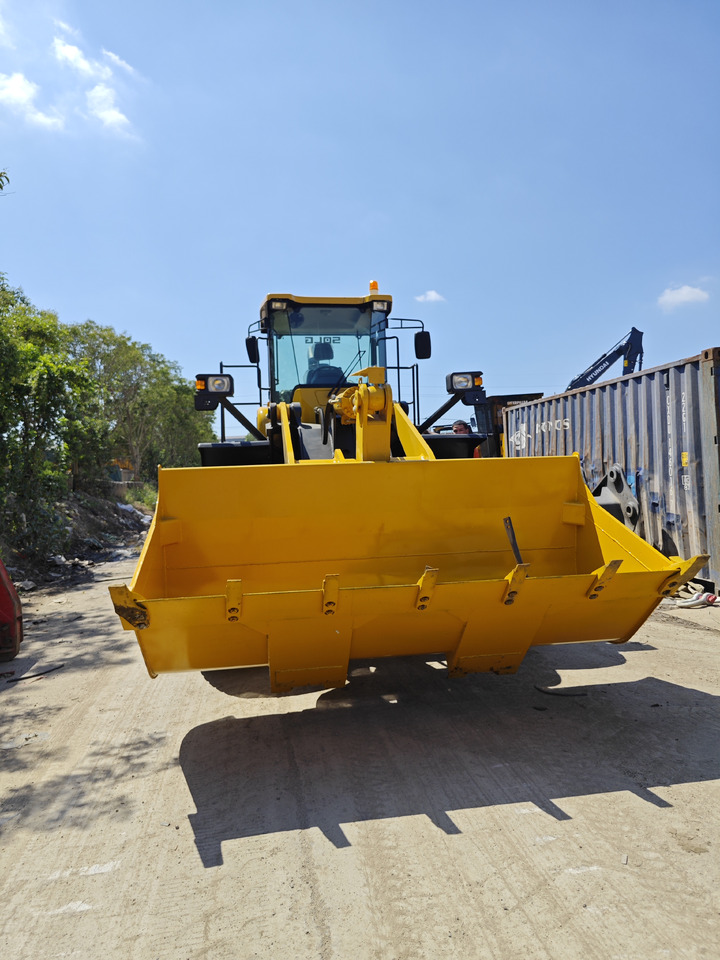 SDLG L956F - Wheel loader: picture 3 SDLG L956F - Wheel loader: picture 3