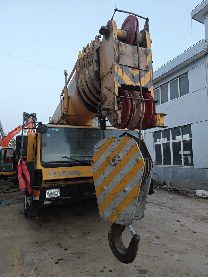 XCMG QY130K 130TON Truck crane - Mobile crane: picture 4 XCMG QY130K 130TON Truck crane - Mobile crane: picture 4