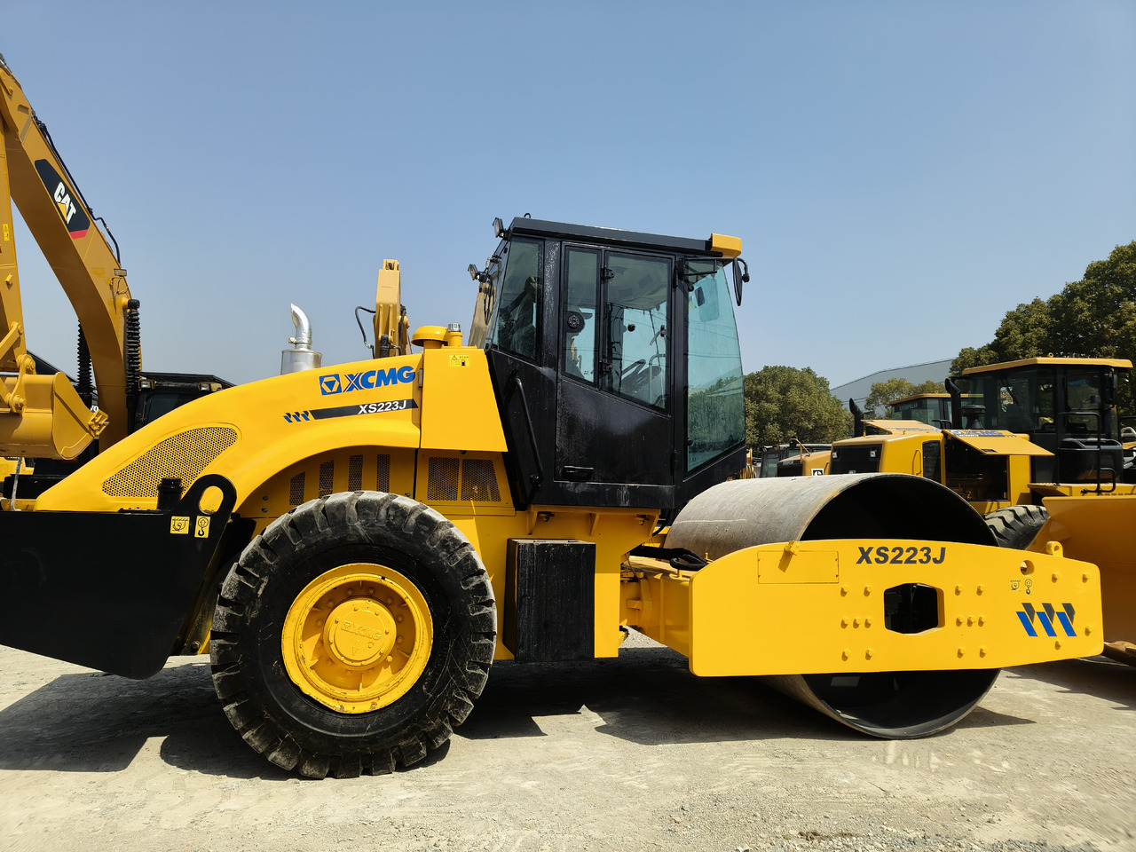 XCMG XS223J USED ROAD ROLLER - Compactor: picture 1 XCMG XS223J USED ROAD ROLLER - Compactor: picture 1