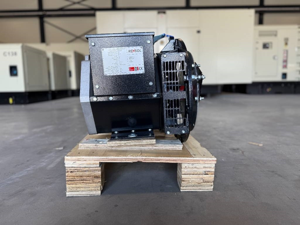DPX CJ164C - 13,5 kVA Alternator - DPX-33900 - Generator set: picture 1 DPX CJ164C - 13,5 kVA Alternator - DPX-33900 - Generator set: picture 1