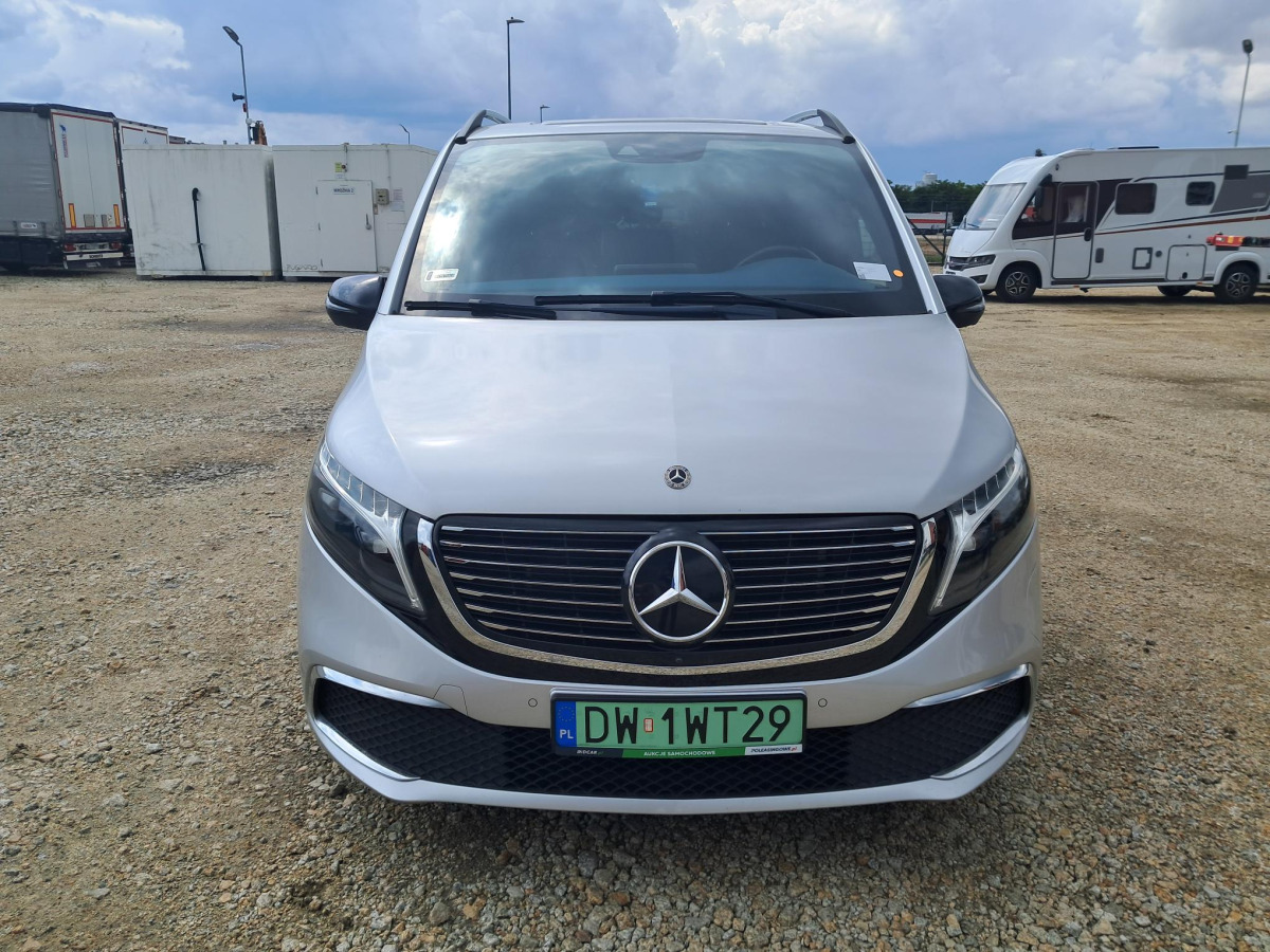 MERCEDES BENZ EQV300 VAN - Car: picture 3 MERCEDES BENZ EQV300 VAN - Car: picture 3