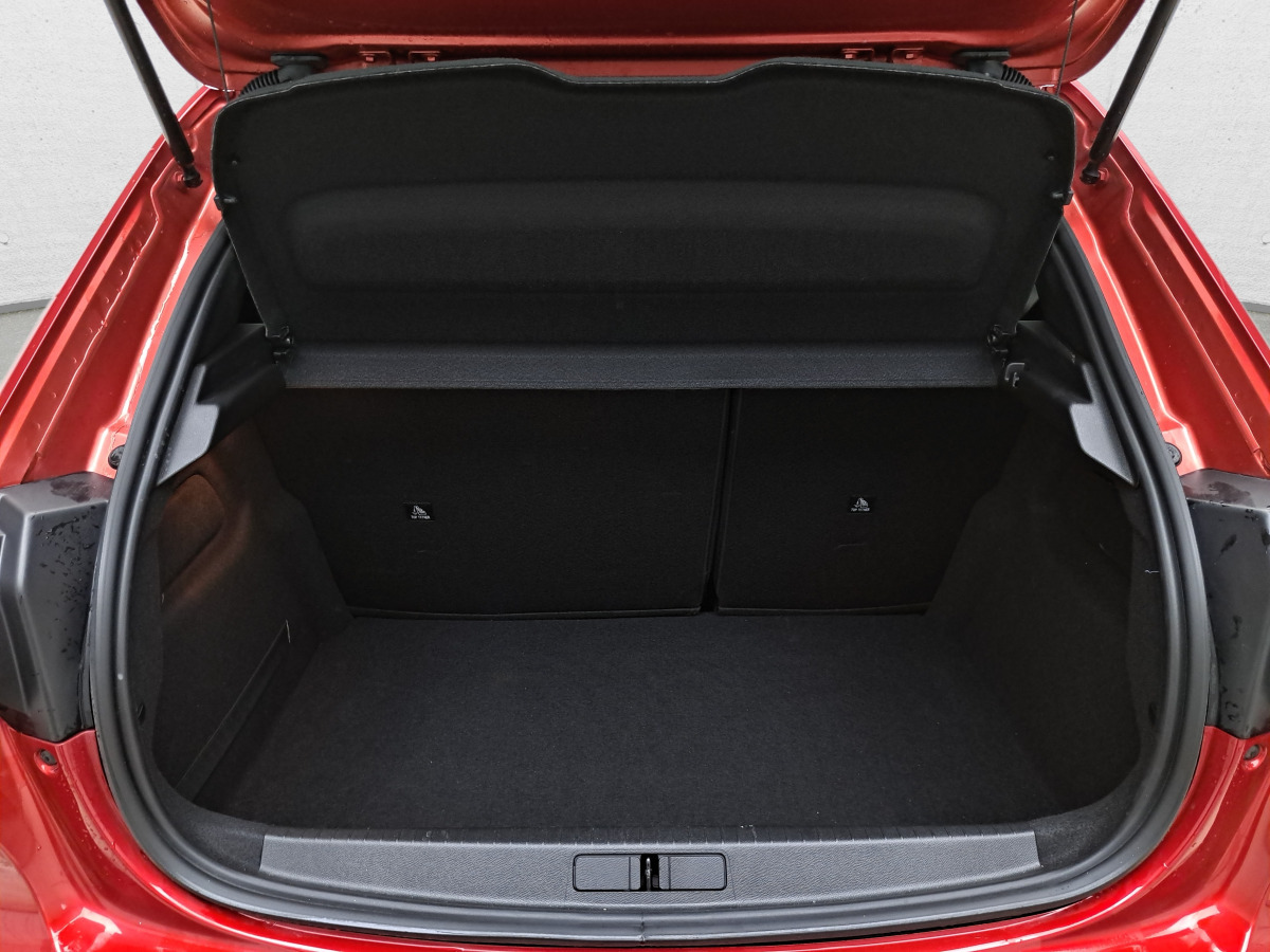 Hatchback PEUGEOT 208 HATCHBACK: picture 14