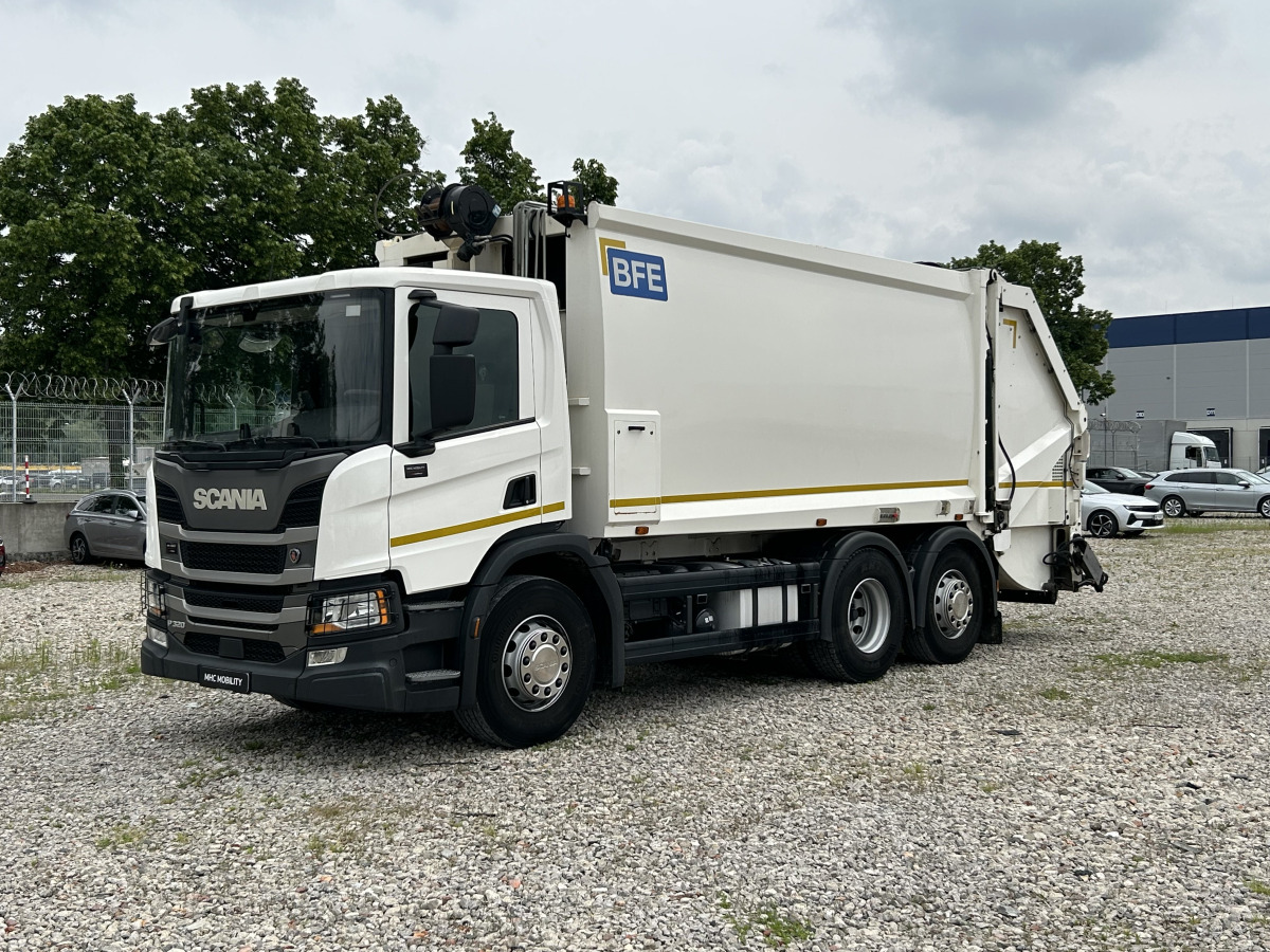 SCANIA P 320 WYWÓZ ŚMIECI - Garbage truck: picture 3 SCANIA P 320 WYWÓZ ŚMIECI - Garbage truck: picture 3