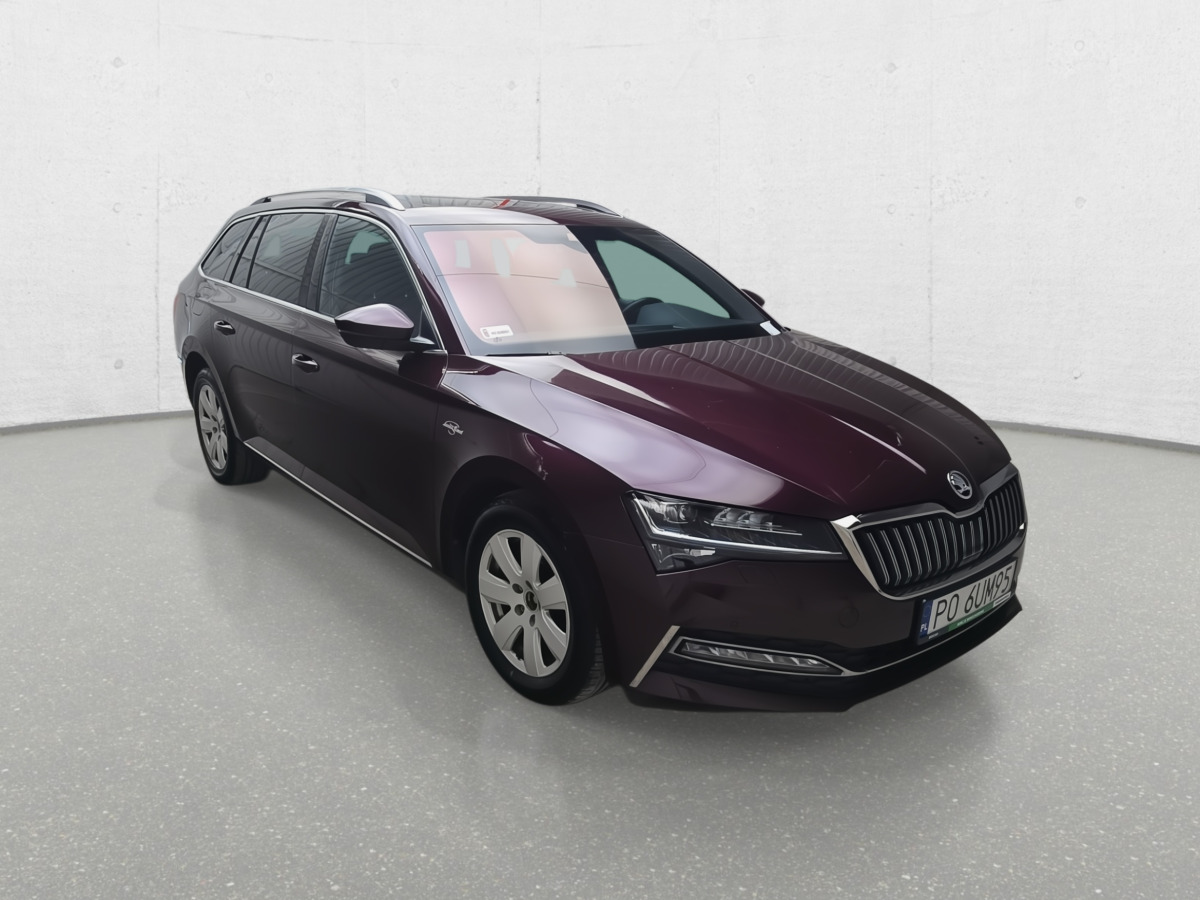 SKODA SUPERB KOMBI - Car: picture 2 SKODA SUPERB KOMBI - Car: picture 2