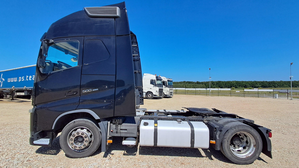 VOLVO FH CIĄGNIK SIODŁOWY - Tractor unit: picture 3 VOLVO FH CIĄGNIK SIODŁOWY - Tractor unit: picture 3