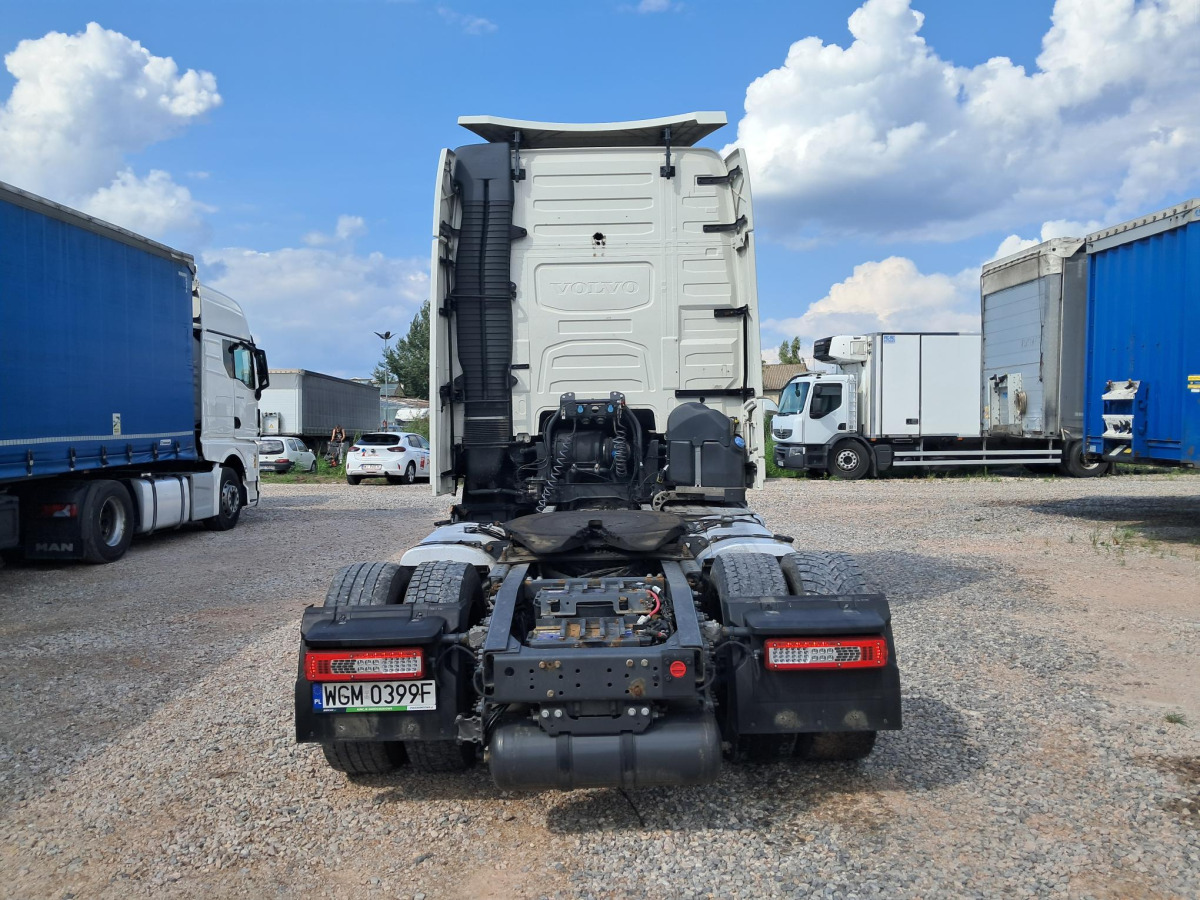 VOLVO FH CIĄGNIK SIODŁOWY - Tractor unit: picture 4 VOLVO FH CIĄGNIK SIODŁOWY - Tractor unit: picture 4