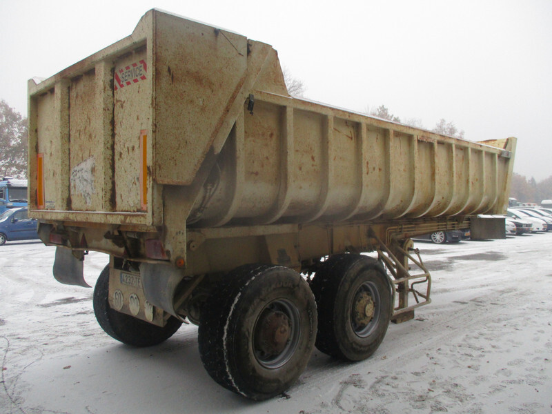 Fruehauf 2 Axle ,Steel Tipper , Drum Brakes , Spring suspension - Tipper semi-trailer: picture 3 Fruehauf 2 Axle ,Steel Tipper , Drum Brakes , Spring suspension - Tipper semi-trailer: picture 3