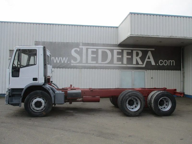 Iveco Eurotrakker 260 E 34 , Manual , 6x4 , Euro 2 - Cab chassis truck: picture 2 Iveco Eurotrakker 260 E 34 , Manual , 6x4 , Euro 2 - Cab chassis truck: picture 2