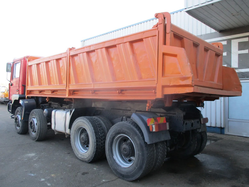 MAN 35.414 , 8x4 , ZF Manual , EURO 3 , 3 way tipper , Spring suspension - Tipper: picture 5 MAN 35.414 , 8x4 , ZF Manual , EURO 3 , 3 way tipper , Spring suspension - Tipper: picture 5