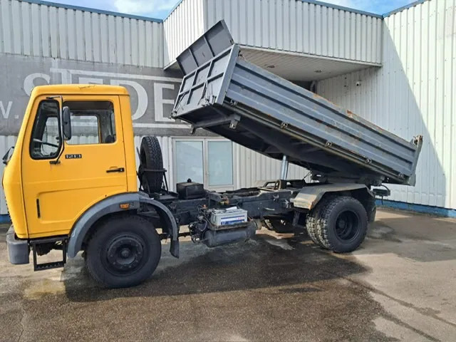 Mercedes-Benz 1213 , 3 Way Tipper , Spring suspension , Manual - Tipper: picture 2 Mercedes-Benz 1213 , 3 Way Tipper , Spring suspension , Manual - Tipper: picture 2