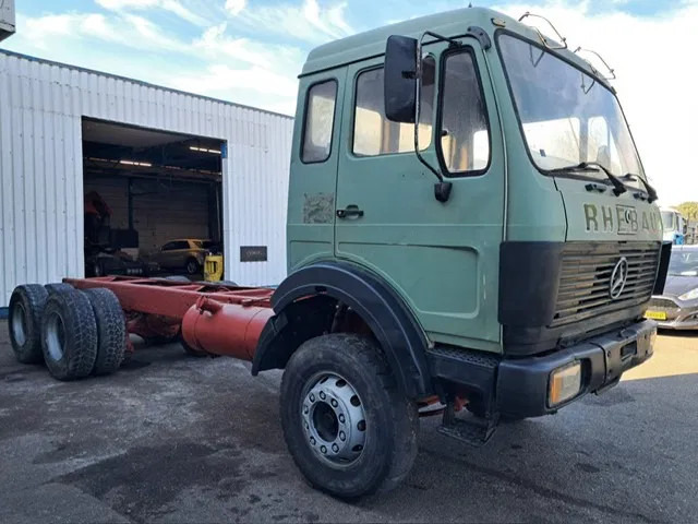 Mercedes-Benz 2632 , V10 , 6x4 , Long chassis , Spring suspension , ZF Manual - Cab chassis truck: picture 4 Mercedes-Benz 2632 , V10 , 6x4 , Long chassis , Spring suspension , ZF Manual - Cab chassis truck: picture 4