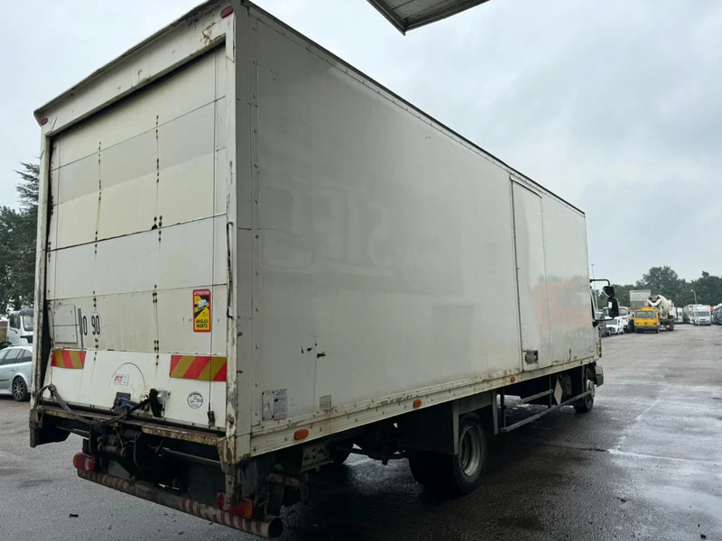 Renault Midlum 180 DXI, Spring Suspension, Drum Brakes - Box truck: picture 3 Renault Midlum 180 DXI, Spring Suspension, Drum Brakes - Box truck: picture 3