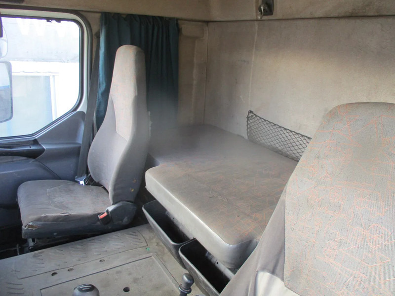 Tractor unit Renault Premium 420 DCI , ZF Manual: picture 10