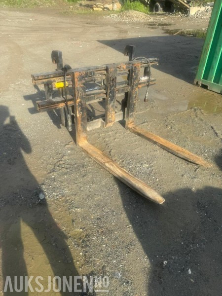 1900 Pallegaffel store bm 72 timers auksjon! - Construction equipment: picture 1 1900 Pallegaffel store bm 72 timers auksjon! - Construction equipment: picture 1
