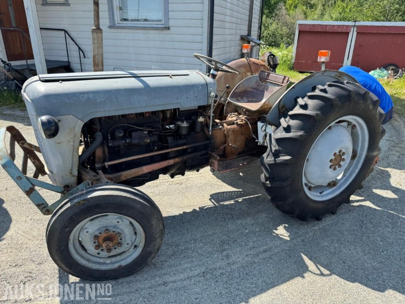 1959 Ferguson 35 gullfisk - Farm tractor: picture 1 1959 Ferguson 35 gullfisk - Farm tractor: picture 1