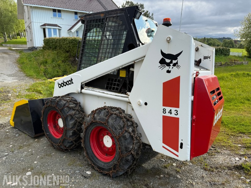 1986 Bobcat 843 kompaktlaster med skuffe og gaffler - Skid steer loader: picture 4 1986 Bobcat 843 kompaktlaster med skuffe og gaffler - Skid steer loader: picture 4