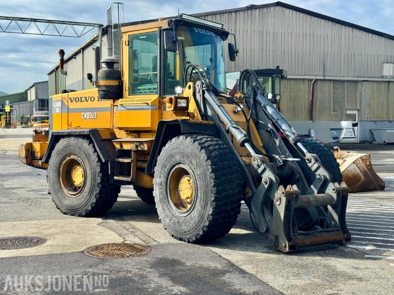 1994 Volvo BM L 90 - Hjullaster - Timer: 23064 - Wheel loader: picture 2 1994 Volvo BM L 90 - Hjullaster - Timer: 23064 - Wheel loader: picture 2