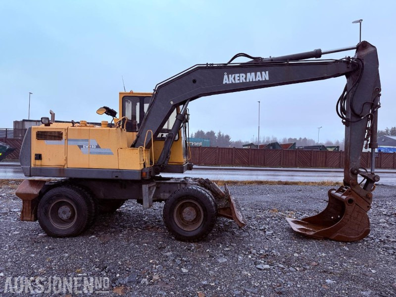 1995 Åkerman EW 150 m/ sentralsmøring og 2 skuffer - Excavator: picture 3 1995 Åkerman EW 150 m/ sentralsmøring og 2 skuffer - Excavator: picture 3